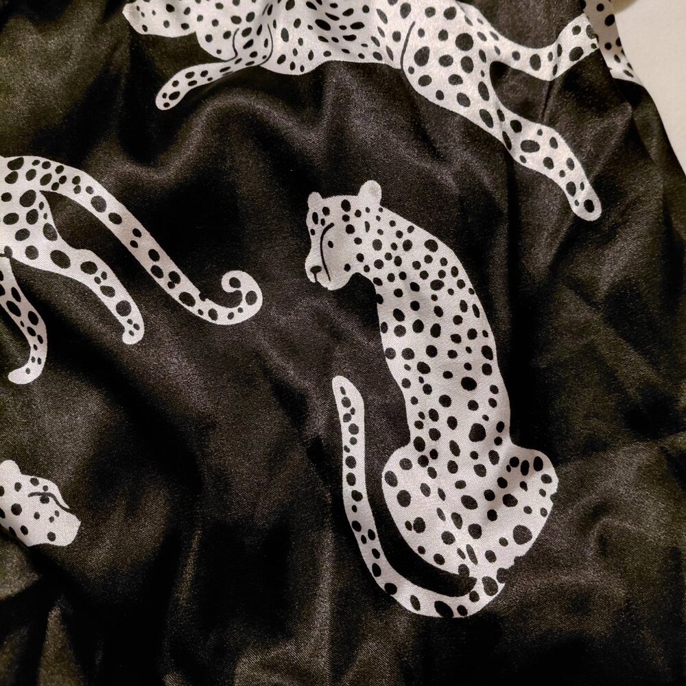 Beautiful Satin Robe! - Picture 4 of 4